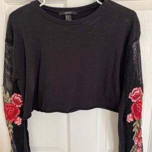Black long sleeve crop top